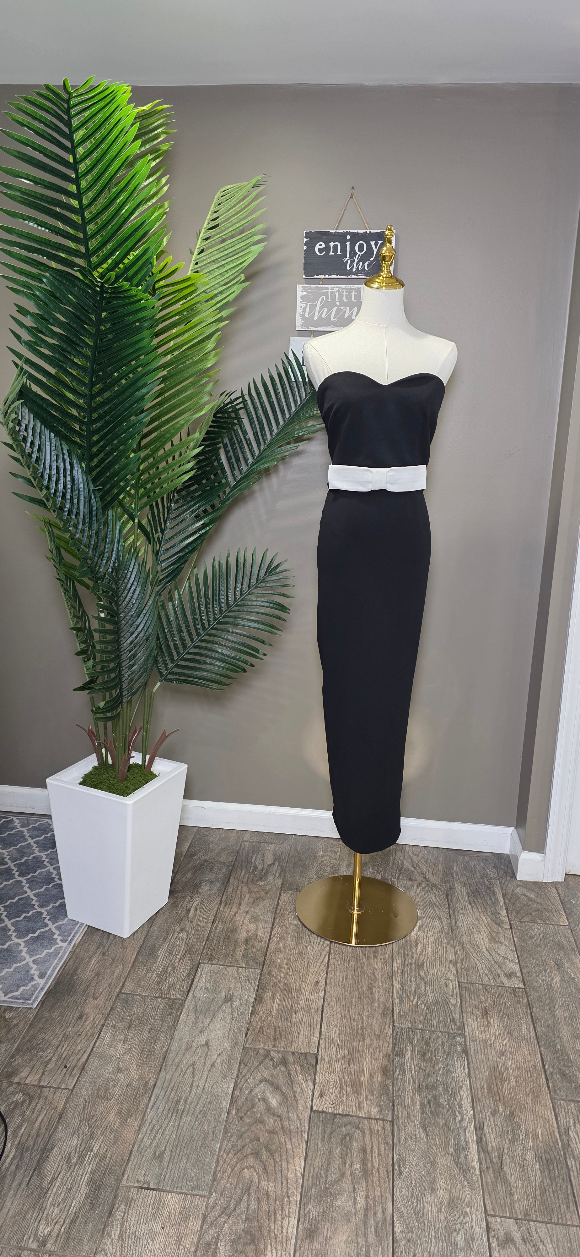 Bow Accent Strapless Dress