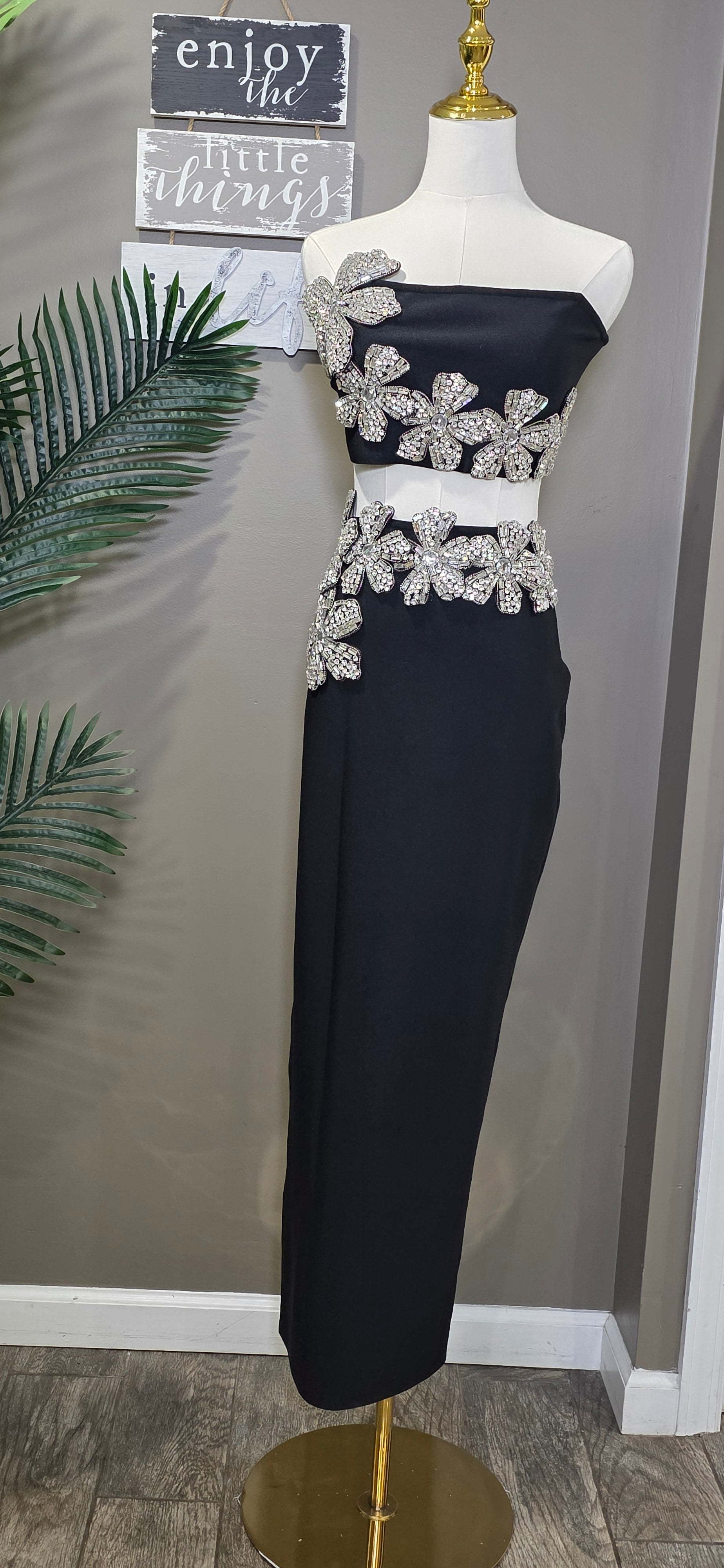 Eleganza Flowers With Diamonds Bandage Two-Piece Set