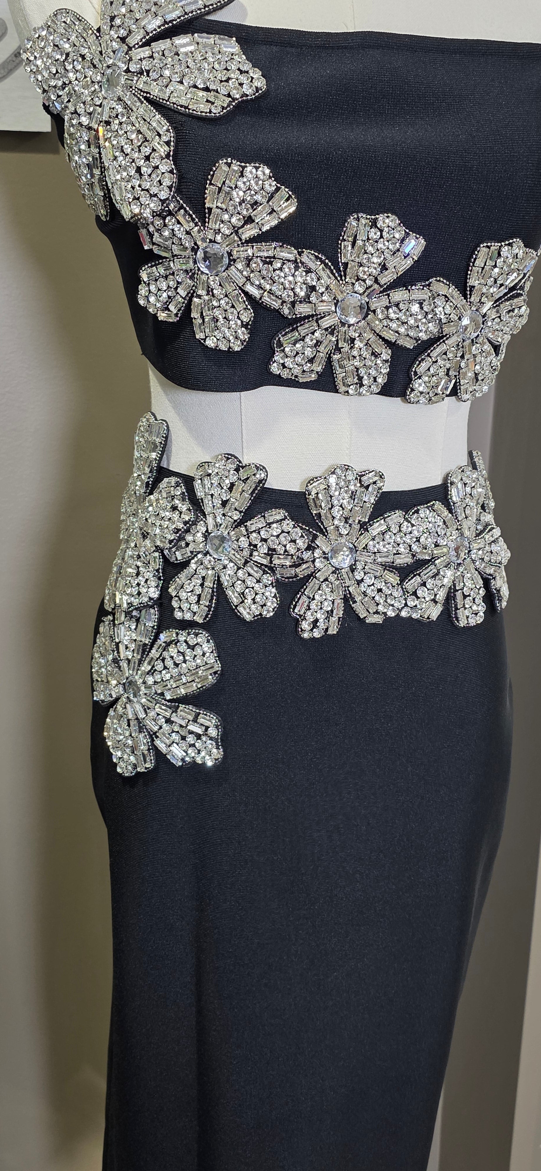 Eleganza Flowers With Diamonds Bandage Two-Piece Set