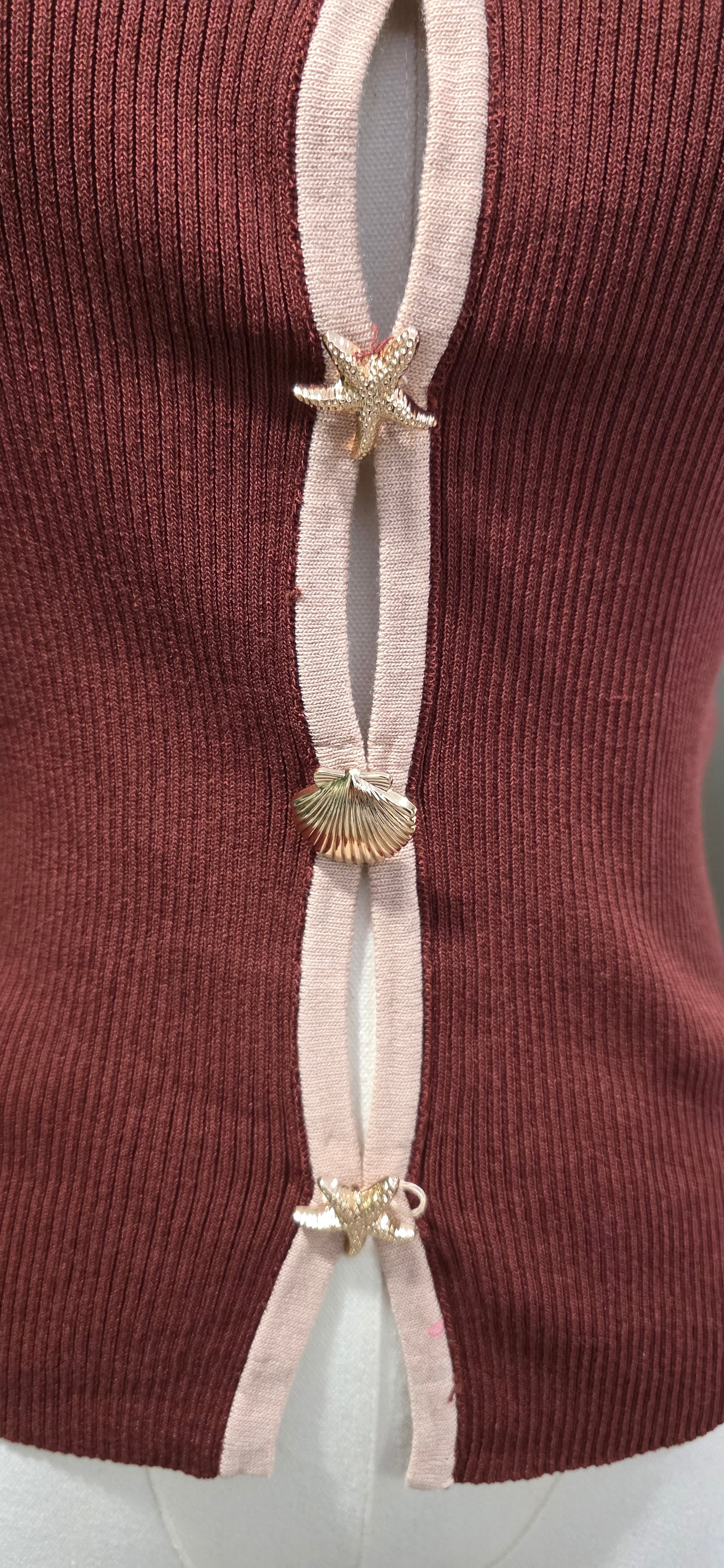 GOLD MARINA BUTTONS KNIT TOP