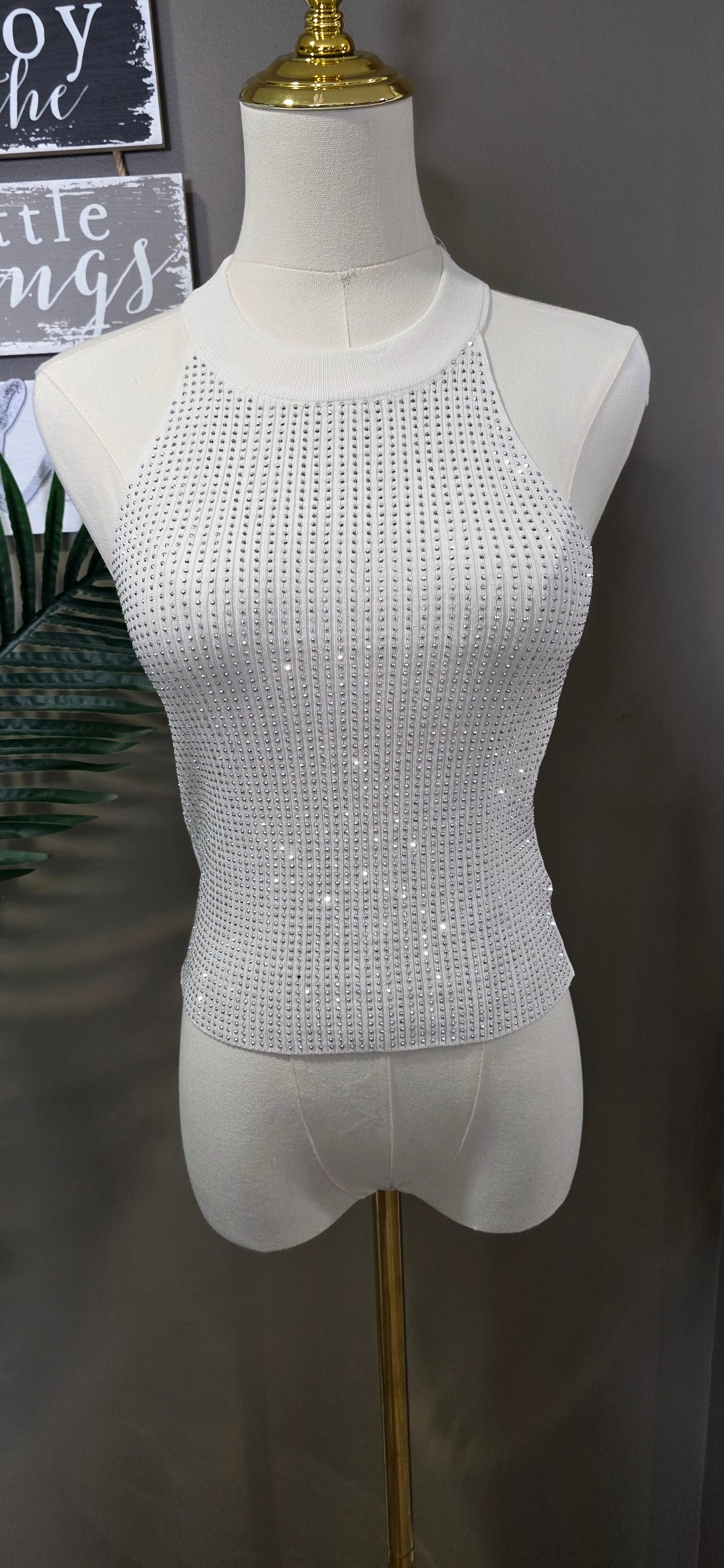 SLEEVE LESS KNIT TOP WITH RHINESTONES