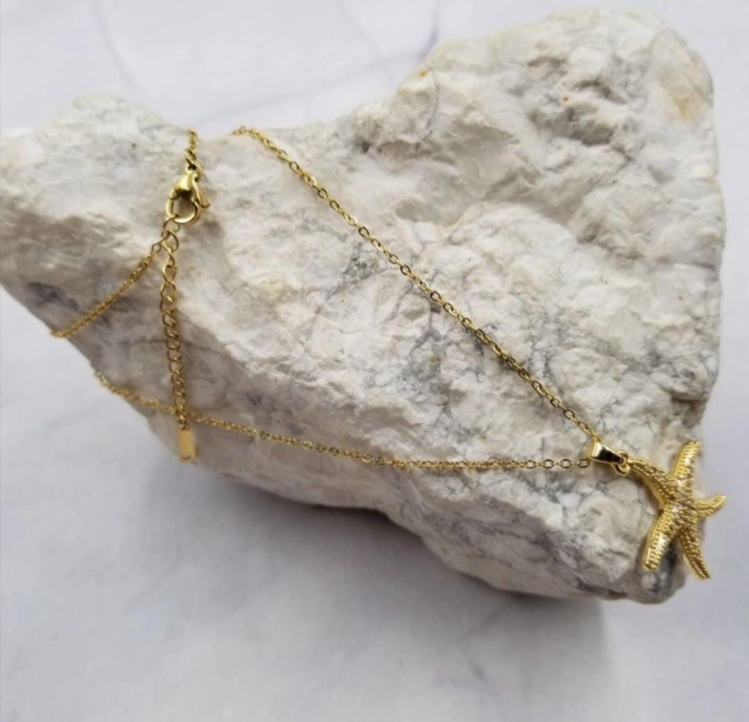 Sparkly Starfish Gold Plated Stainless Steel Necklace