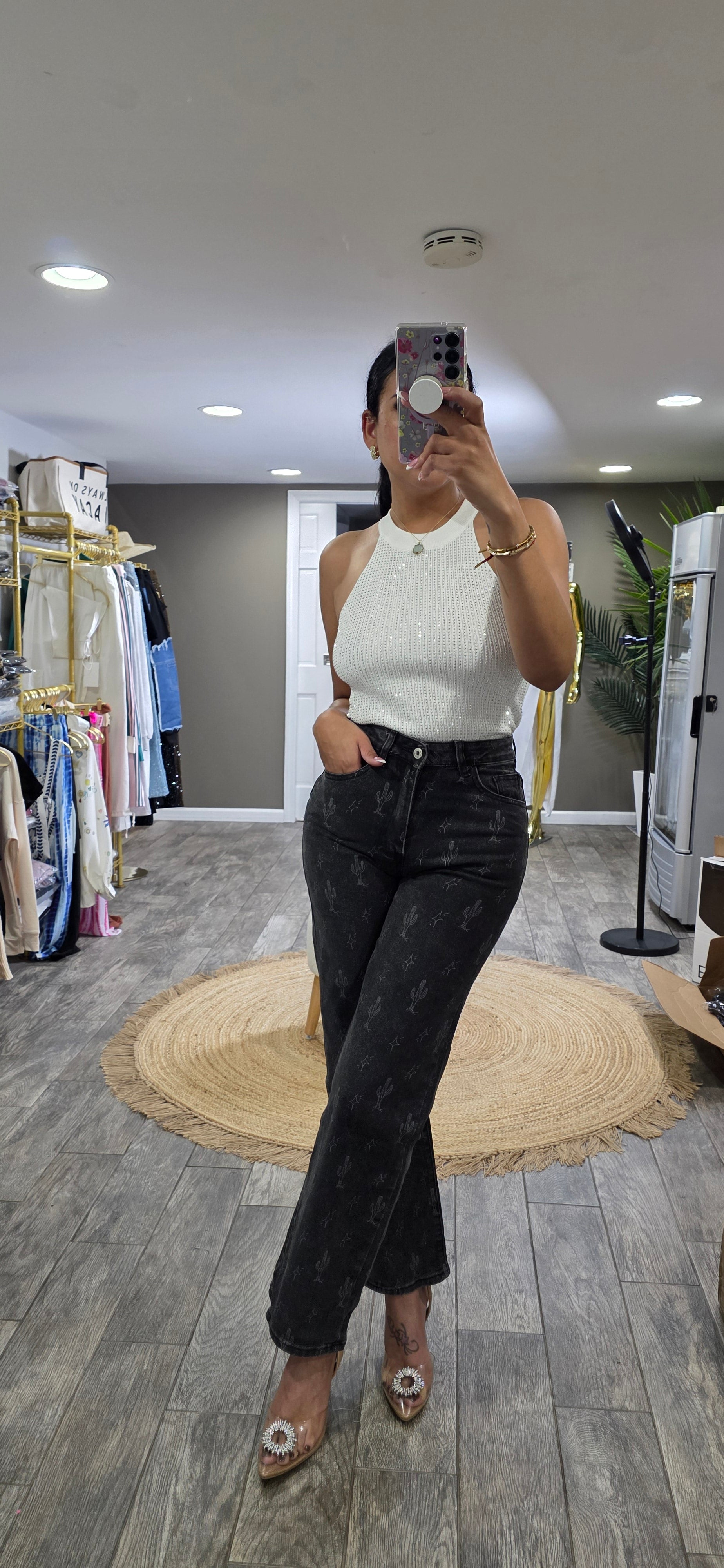 SLEEVE LESS KNIT TOP WITH RHINESTONES