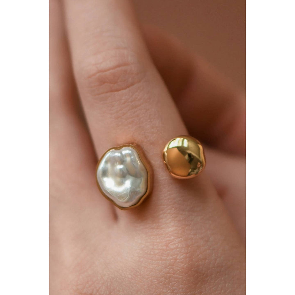 Ocean Glow Pearl Open Ring