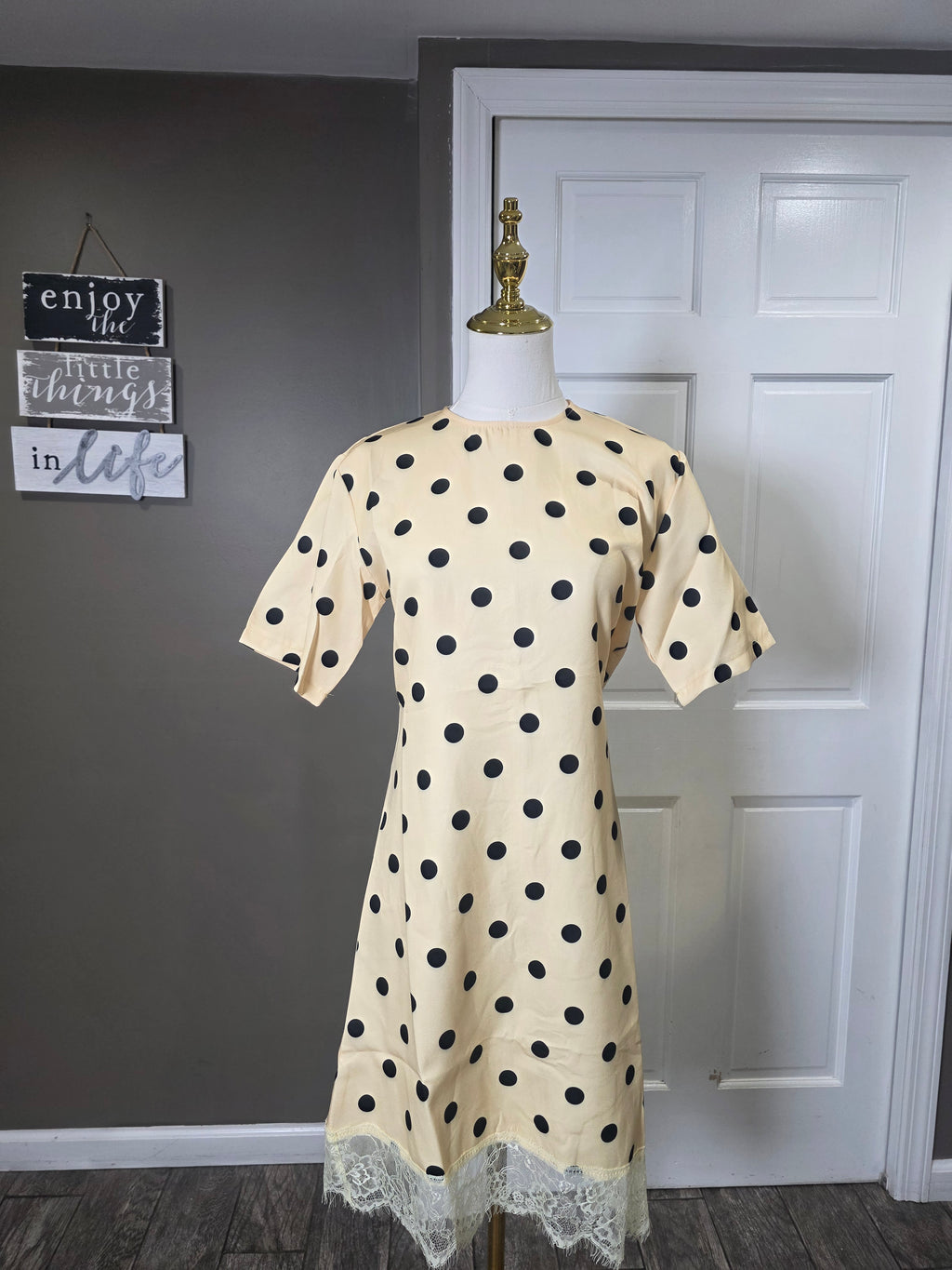 Parisian Elegance Lace Dress